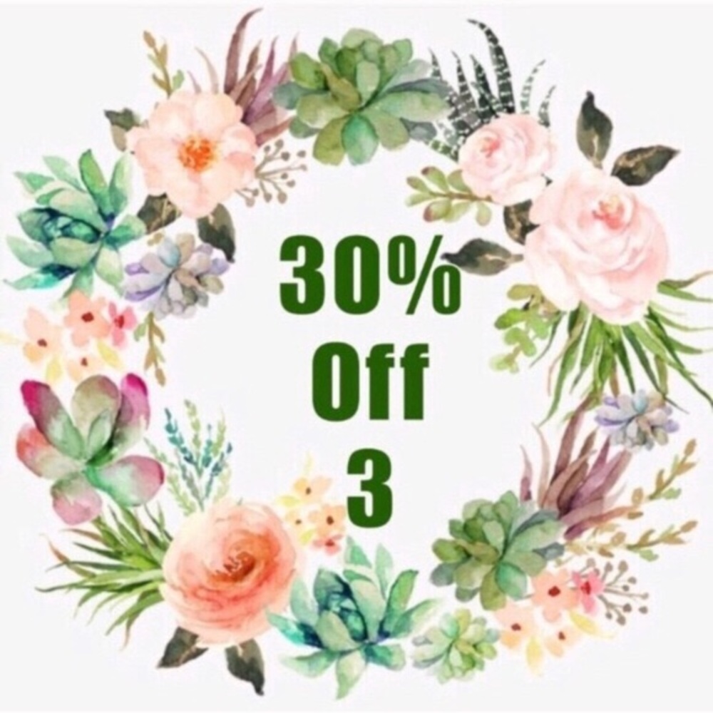 30% off 3+ items!! 🛍